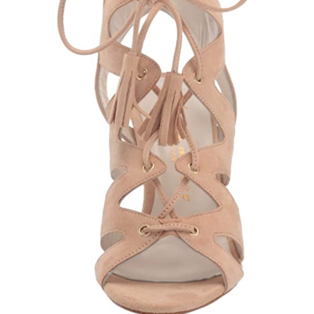 Bettye Muller Kidsuede Beige tie front sandal, Size 8